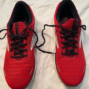 Red Brooks men’s size 12.5 running shoes